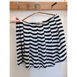 Banana Republic striped pleated skirt, US 14
